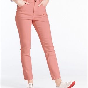 NWT LL Bean  women regular fit rose wash denim size 10